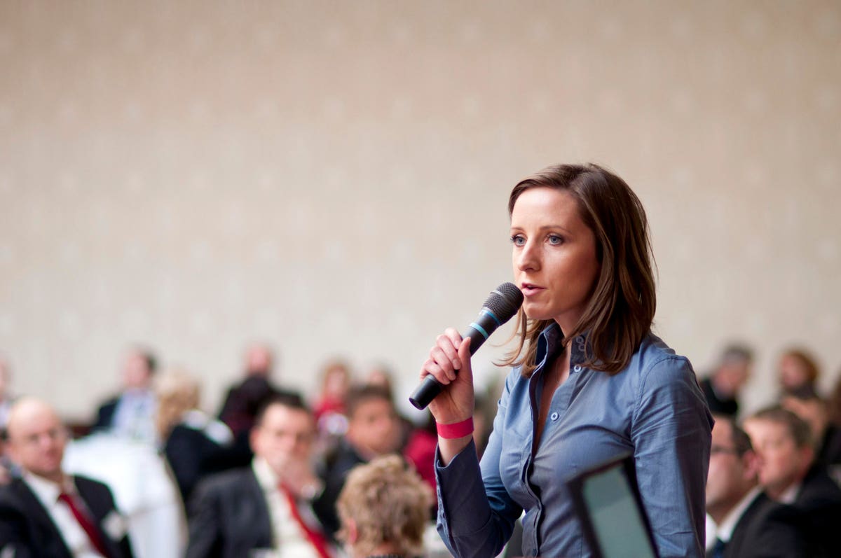Tips For Becoming A More Engaging Public Speaker
